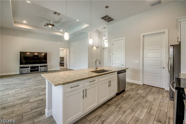 203 SW 14th AVE, Cape Coral, FL 33991
