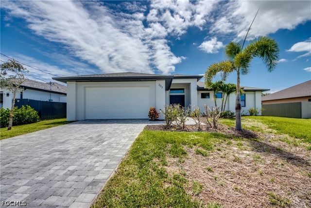 203 SW 14th AVE, Cape Coral, FL 33991