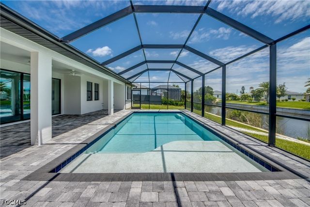 203 SW 14th AVE, Cape Coral, FL 33991