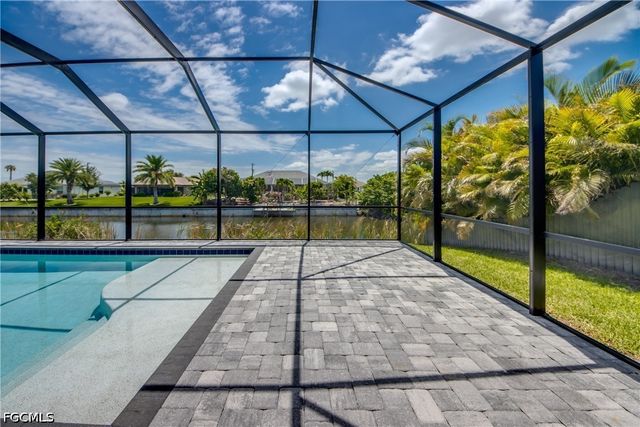 203 SW 14th AVE, Cape Coral, FL 33991