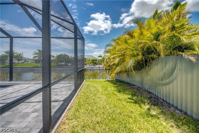 203 SW 14th AVE, Cape Coral, FL 33991