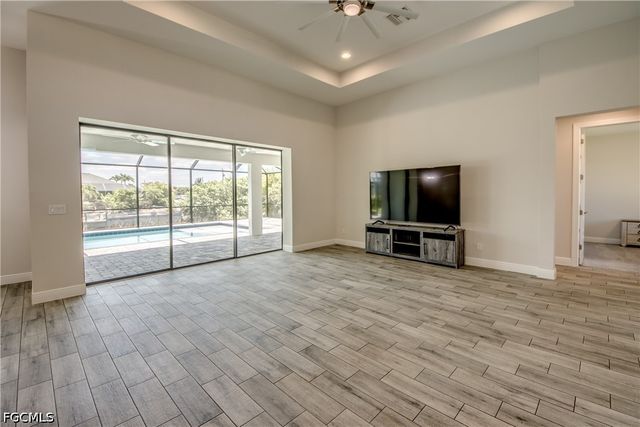 203 SW 14th AVE, Cape Coral, FL 33991