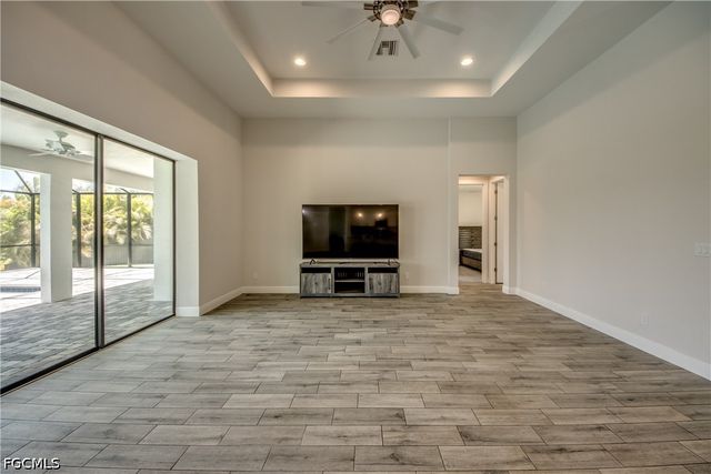 203 SW 14th AVE, Cape Coral, FL 33991