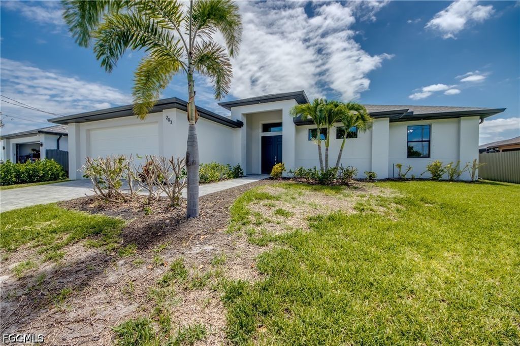 203 SW 14th AVE, Cape Coral, FL 33991