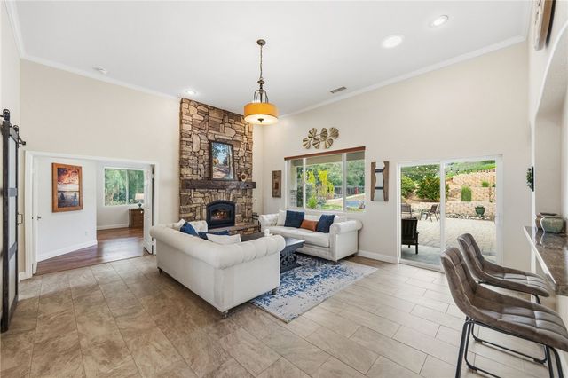 45600 La Cruz Dr., Temecula, CA 92590