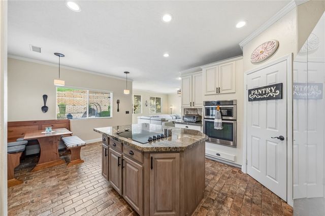 45600 La Cruz Dr., Temecula, CA 92590