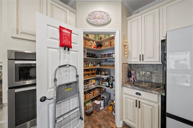 45600 La Cruz Dr., Temecula, CA 92590