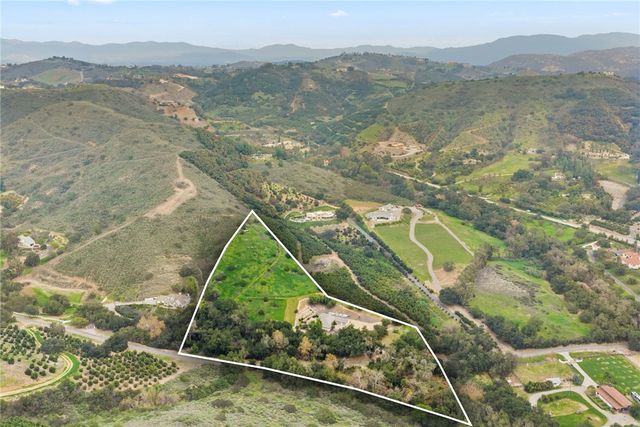 45600 La Cruz Dr., Temecula, CA 92590