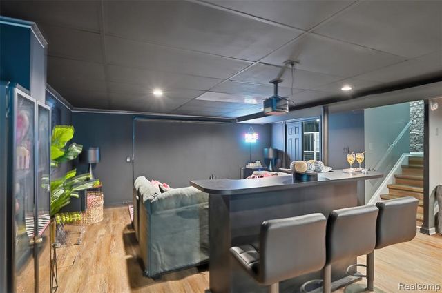 22664 W 11 Mile Road, Southfield, MI 48034