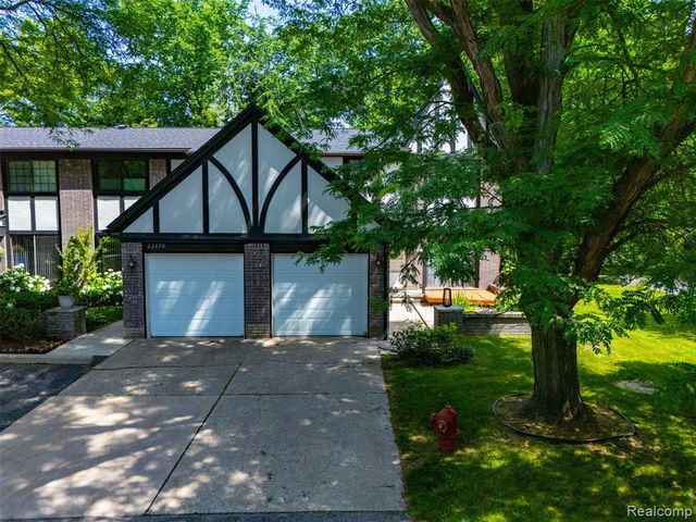 22664 W 11 Mile Road, Southfield, MI 48034