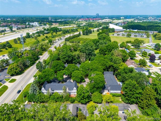 22664 W 11 Mile Road, Southfield, MI 48034