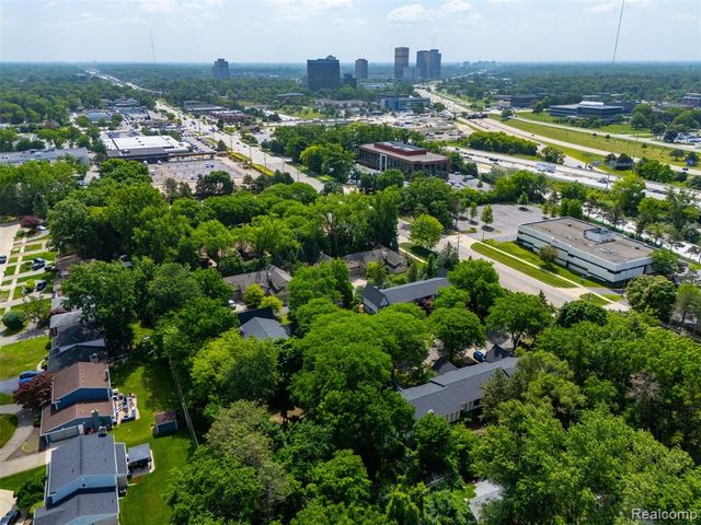 22664 W 11 Mile Road, Southfield, MI 48034