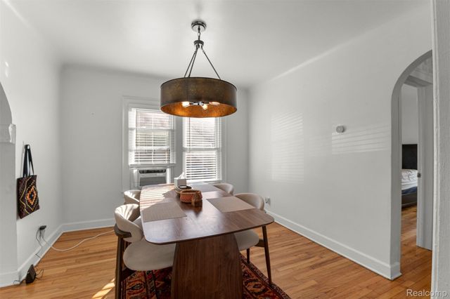 93 Perry Place, Wyandotte, MI 48192