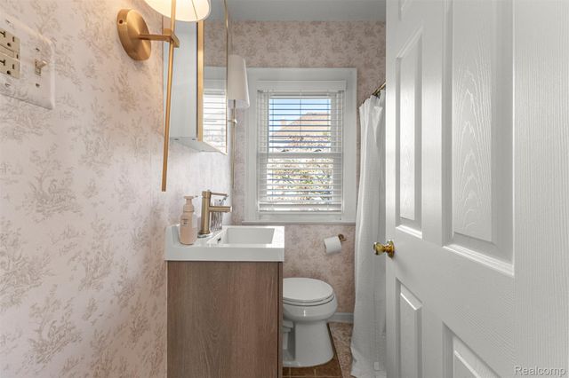 93 Perry Place, Wyandotte, MI 48192