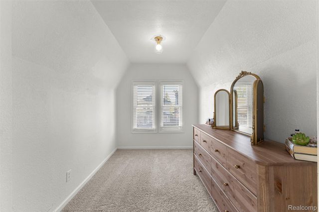 93 Perry Place, Wyandotte, MI 48192