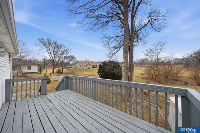 1557 SW 11Th Place, Lincoln, NE 68522