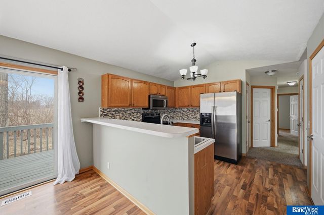 1557 SW 11Th Place, Lincoln, NE 68522