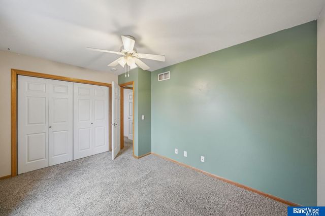 1557 SW 11Th Place, Lincoln, NE 68522