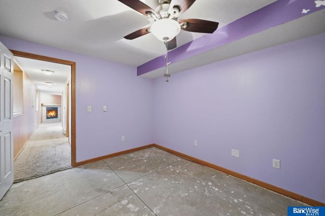 1557 SW 11Th Place, Lincoln, NE 68522