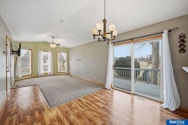 1557 SW 11Th Place, Lincoln, NE 68522