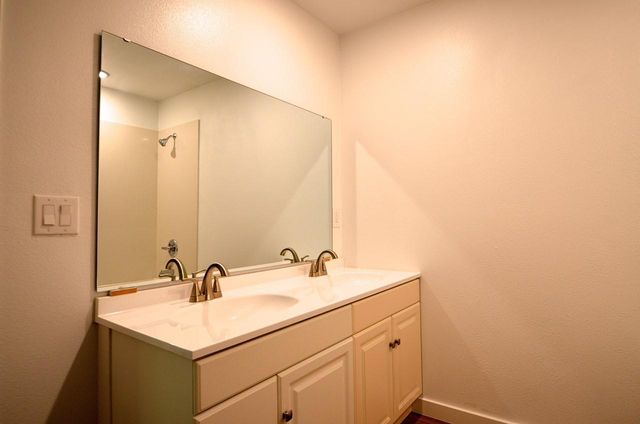 1653 Navajoe TRL, Kingsland, TX 78639