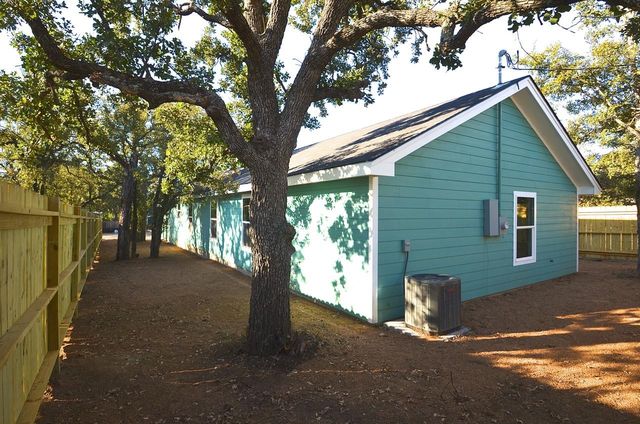 1653 Navajoe TRL, Kingsland, TX 78639