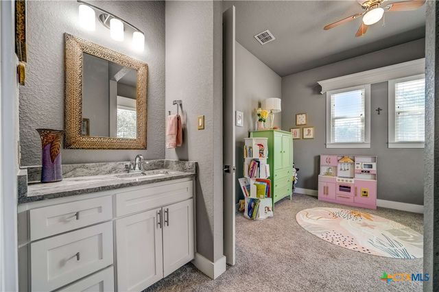 1123 Long Hollow, Canyon Lake, TX 78133