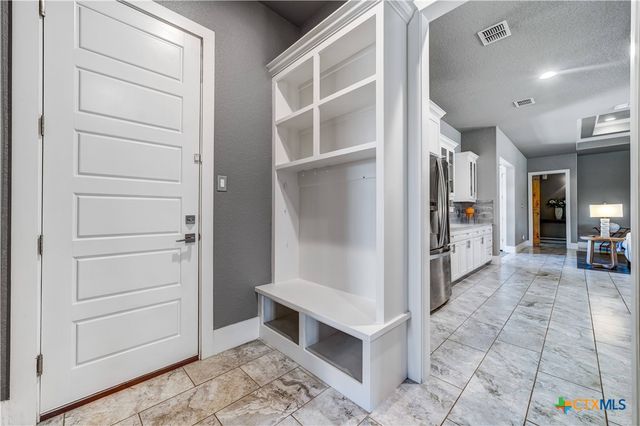 1123 Long Hollow, Canyon Lake, TX 78133