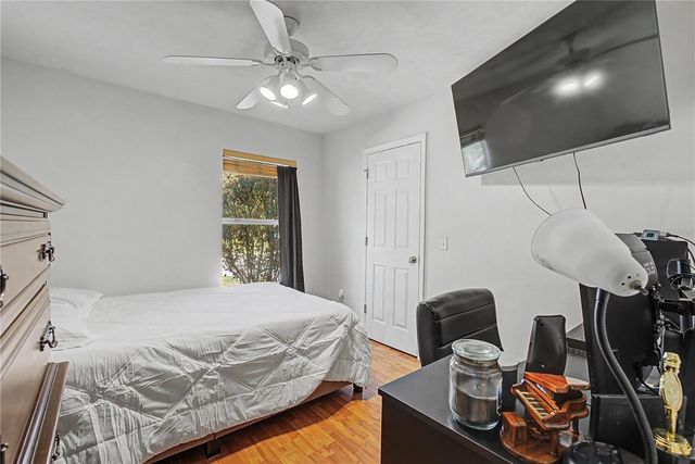 6727 NW 26 TERRACE, Gainesville, FL 32653