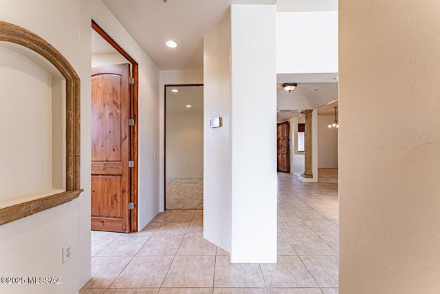 767 E Canyon Rock Road, Green Valley, AZ 85614