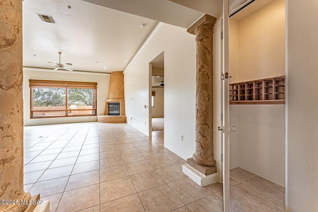 767 E Canyon Rock Road, Green Valley, AZ 85614