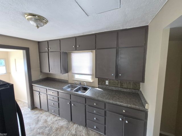 601 Lathrop Street, Lansing, MI 48912