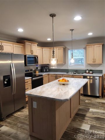 118 Valley Springs Drive, Olin, NC 28660