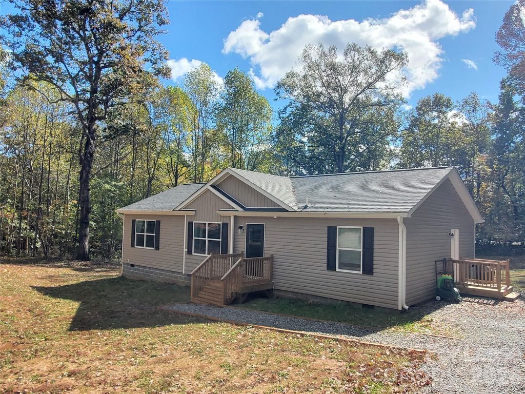 118 Valley Springs Drive, Olin, NC 28660