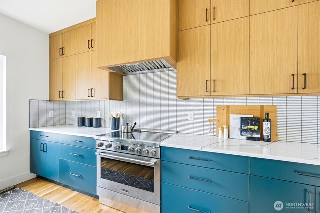 3757 SW Austin Street, Seattle, WA 98126