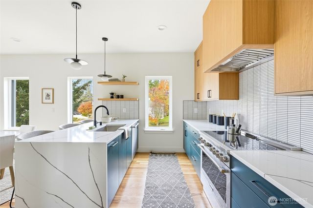 3757 SW Austin Street, Seattle, WA 98126