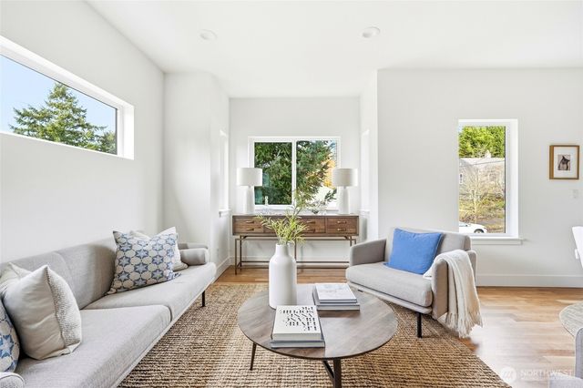 3757 SW Austin Street, Seattle, WA 98126