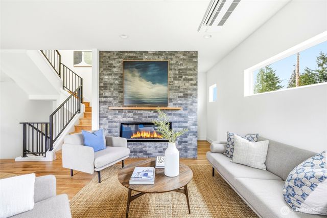 3757 SW Austin Street, Seattle, WA 98126