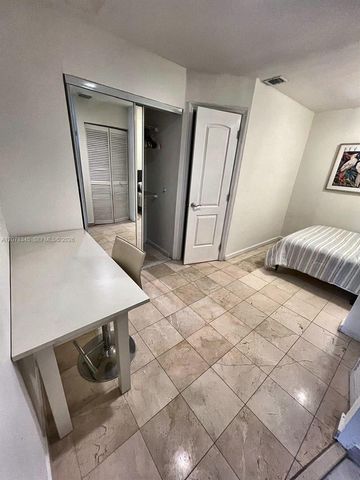 16711 Collins Avenue BC-5, Sunny Isles Beach, FL 33160