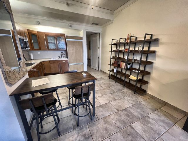 16711 Collins Avenue BC-5, Sunny Isles Beach, FL 33160