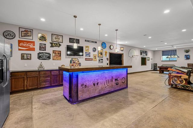 4722 W Oakwood ROAD, Franklin, WI 53132