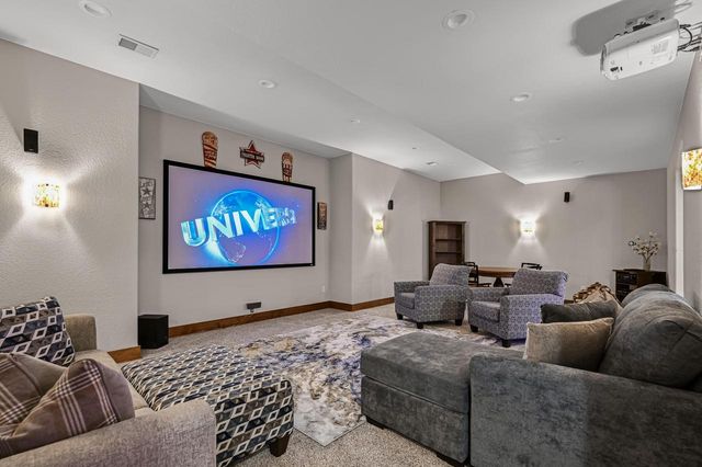 4722 W Oakwood ROAD, Franklin, WI 53132