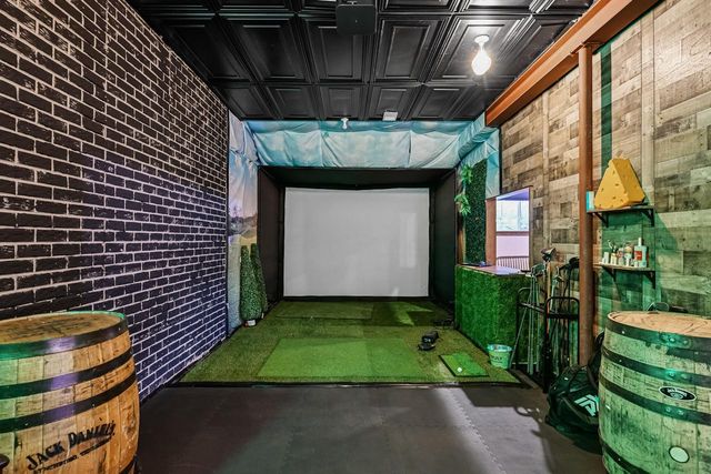 4722 W Oakwood ROAD, Franklin, WI 53132