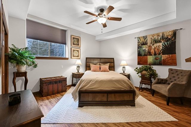 4722 W Oakwood ROAD, Franklin, WI 53132