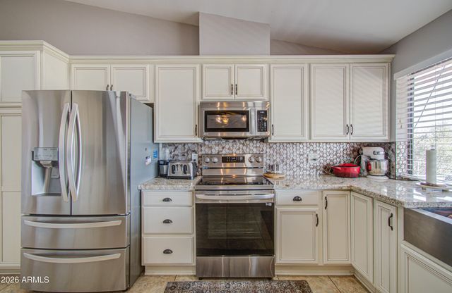 213 E Elm Lane, Avondale, AZ 85323