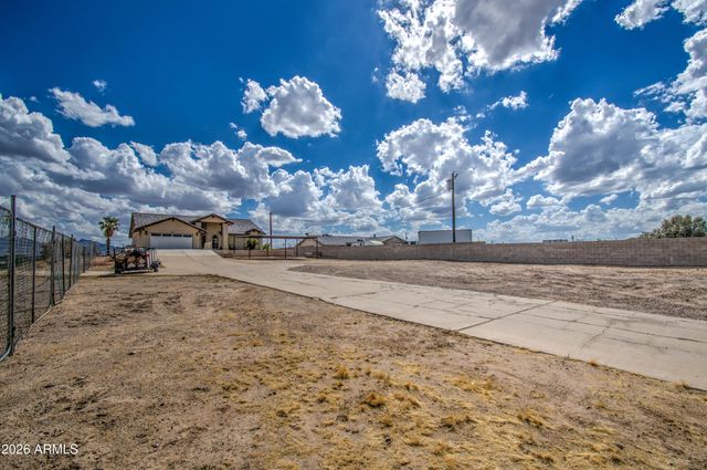 213 E Elm Lane, Avondale, AZ 85323