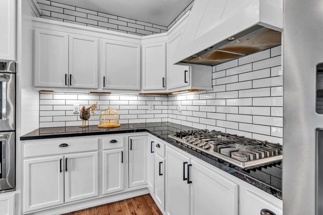 9700 Glacier Creek Way, Elk Grove, CA 95624