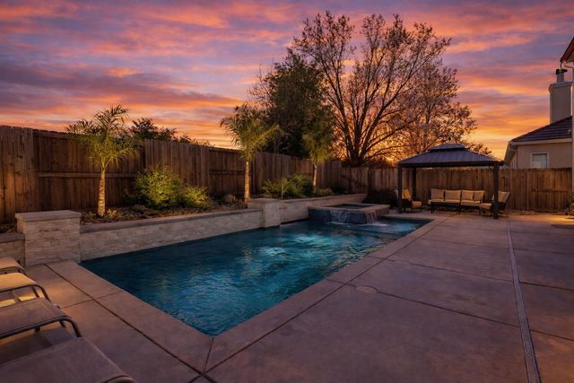 9700 Glacier Creek Way, Elk Grove, CA 95624