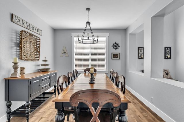 9700 Glacier Creek Way, Elk Grove, CA 95624