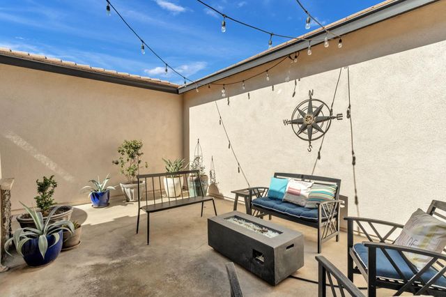 9700 Glacier Creek Way, Elk Grove, CA 95624